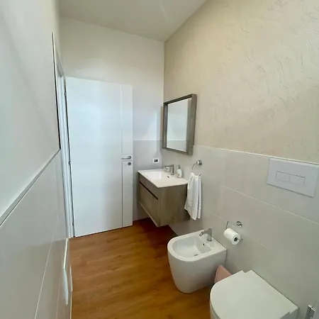 Zulie Guest house *